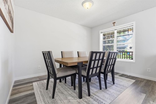 134 Prestwick Landing Se, Calgary, AB - Indoor Photo Showing Dining Room