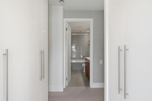 4935 10 Avenue Sw, Calgary, AB - Indoor
