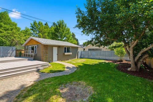 4935 10 Avenue Sw, Calgary, AB - Outdoor