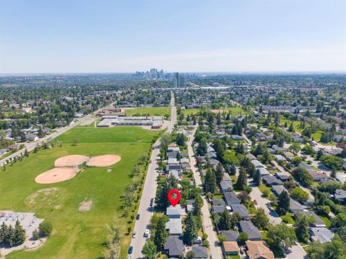 4935 10 Avenue Sw, Calgary, AB - Outdoor With View