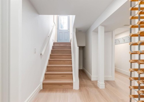1618 6 Street Nw, Calgary, AB - Indoor Photo Showing Other Room