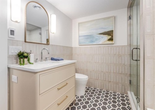 1618 6 Street Nw, Calgary, AB - Indoor Photo Showing Bathroom
