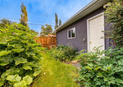 1618 6 Street Nw, Calgary, AB - Outdoor