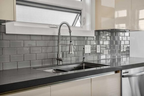 2412 28 Avenue Sw, Calgary, AB 