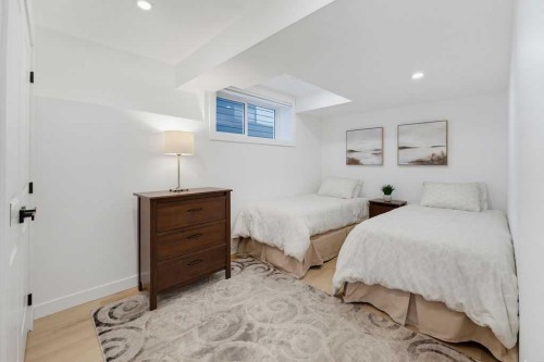136 Sunrise Common, Cochrane, AB - Indoor Photo Showing Bedroom