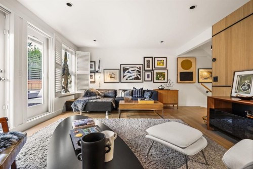 1936 30 Avenue Sw, Calgary, AB - Indoor Photo Showing Living Room