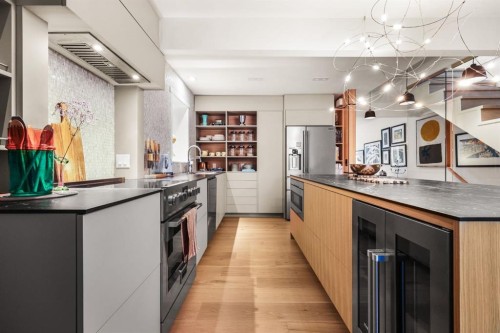 1936 30 Avenue Sw, Calgary, AB - Indoor Photo Showing Kitchen