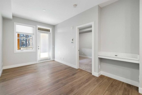 219-8355 19 Avenue Sw, Calgary, AB - Indoor Photo Showing Other Room