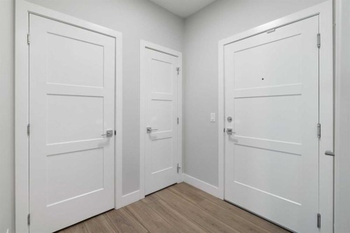 219-8355 19 Avenue Sw, Calgary, AB - Indoor Photo Showing Other Room