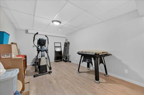23-33 Stonegate Drive Nw, Airdrie, AB - Indoor Photo Showing Other Room