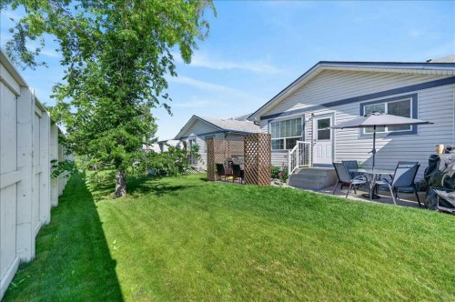 23-33 Stonegate Drive Nw, Airdrie, AB - Outdoor