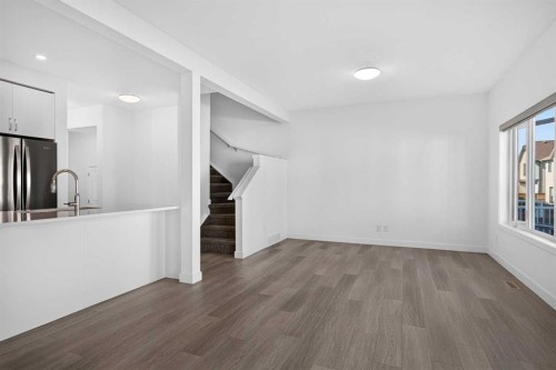 48 Willow Green Sw, Airdrie, AB - Indoor Photo Showing Other Room