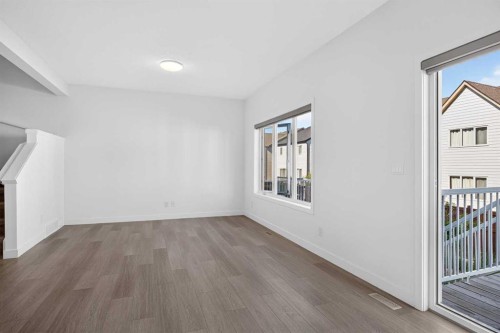 48 Willow Green Sw, Airdrie, AB - Indoor Photo Showing Other Room