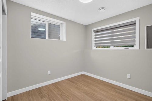 48 Willow Green Sw, Airdrie, AB - Indoor Photo Showing Other Room