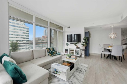 908-901 10 Avenue Sw, Calgary, AB - Indoor Photo Showing Living Room