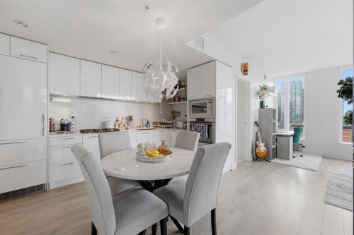 908-901 10 Avenue Sw, Calgary, AB - Indoor Photo Showing Dining Room