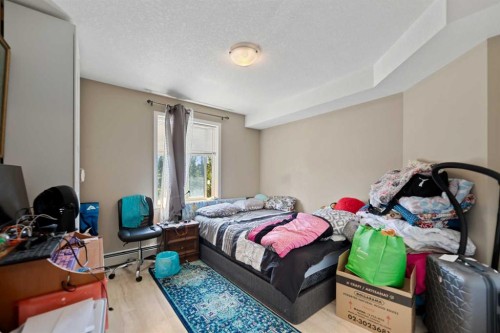 318-3000 Citadel Meadow Point Nw, Calgary, AB - Indoor Photo Showing Bedroom