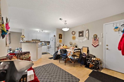 318-3000 Citadel Meadow Point Nw, Calgary, AB - Indoor