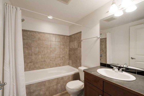 604-920 5 Avenue Sw, Calgary, AB - Indoor Photo Showing Bathroom