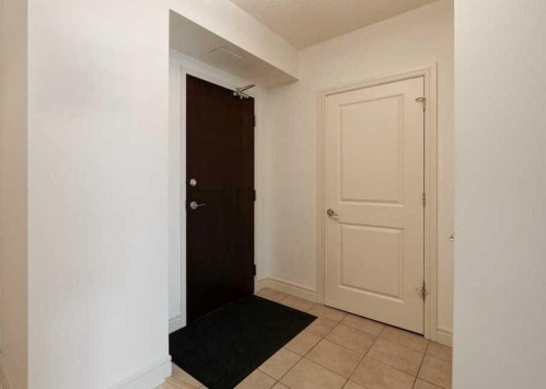 604-920 5 Avenue Sw, Calgary, AB - Indoor Photo Showing Other Room