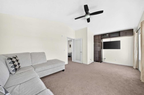 279 Copperpond Circle Se, Calgary, AB - Indoor