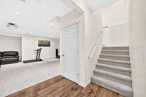 279 Copperpond Circle Se, Calgary, AB - Indoor Photo Showing Other Room