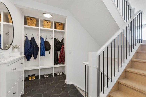 203 Cranbrook Park Se, Calgary, AB - Indoor Photo Showing Other Room