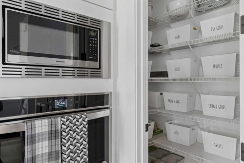 203 Cranbrook Park Se, Calgary, AB - Indoor