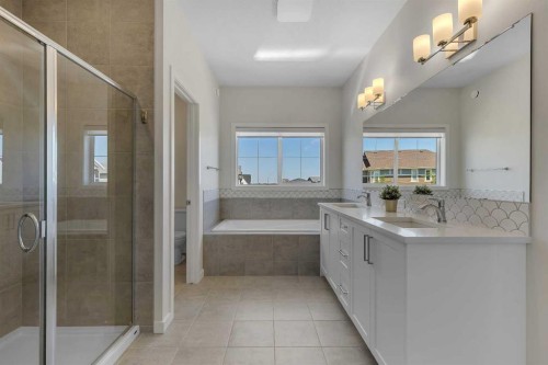 168 Magnolia Manor Se, Calgary, AB - Indoor Photo Showing Bathroom