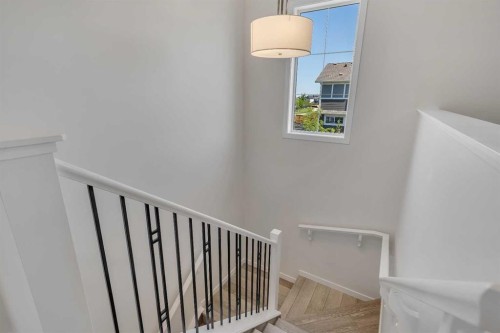 168 Magnolia Manor Se, Calgary, AB - Indoor Photo Showing Other Room