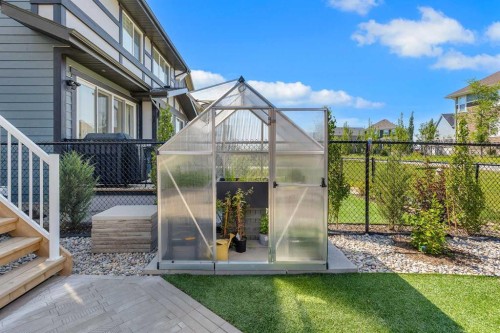 168 Magnolia Manor Se, Calgary, AB - Outdoor