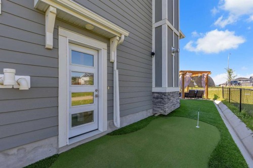168 Magnolia Manor Se, Calgary, AB - Outdoor With Exterior