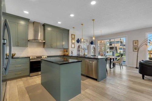 168 Magnolia Manor Se, Calgary, AB - Indoor Photo Showing Kitchen With Stainless Steel Kitchen With Upgraded Kitchen