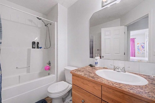 102-800 Yankee Valley Boulevard Se, Airdrie, AB - Indoor Photo Showing Bathroom