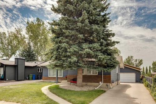 102 Thorson Crescent, Okotoks, AB - Outdoor