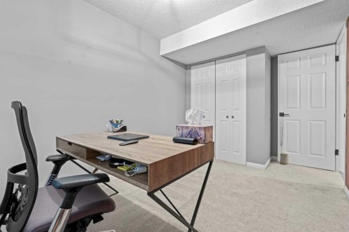 10619 Oakmoor Way Sw, Calgary, AB - Indoor Photo Showing Office