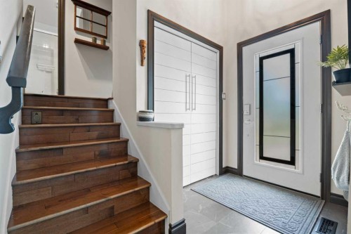 15 Lock Crescent, Okotoks, AB - Indoor Photo Showing Other Room