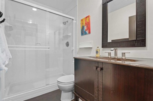 15 Lock Crescent, Okotoks, AB - Indoor Photo Showing Bathroom