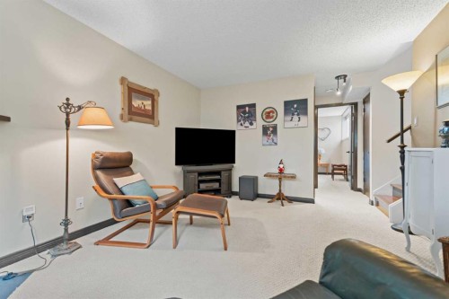 15 Lock Crescent, Okotoks, AB - Indoor