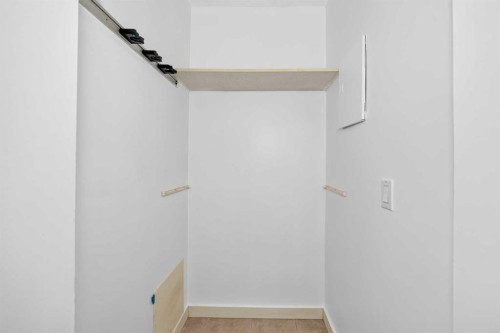 110-525 56 Avenue Sw, Calgary, AB - Indoor