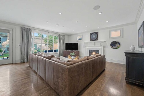 614 Crescent Boulevard Sw, Calgary, AB 