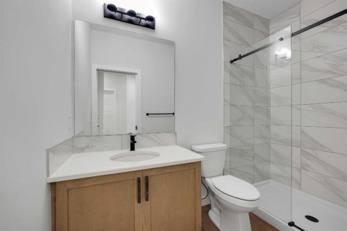 16 Legacy Glen Green Se, Calgary, AB - Indoor Photo Showing Bathroom