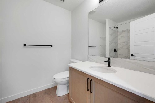 16 Legacy Glen Green Se, Calgary, AB - Indoor Photo Showing Bathroom