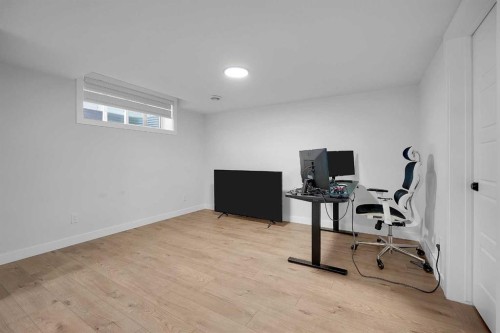 16 Legacy Glen Green Se, Calgary, AB - Indoor Photo Showing Office