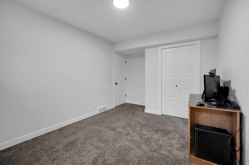 16 Legacy Glen Green Se, Calgary, AB - Indoor Photo Showing Other Room
