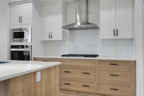 16 Legacy Glen Green Se, Calgary, AB - Indoor Photo Showing Kitchen With Upgraded Kitchen