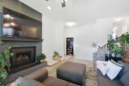 20 Berkshire Court Nw, Calgary, AB 