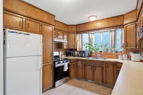 20 Berkshire Court Nw, Calgary, AB 