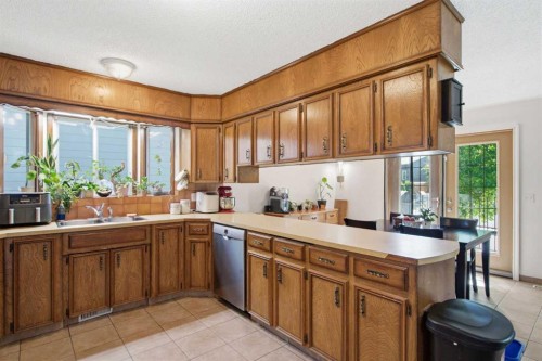 20 Berkshire Court Nw, Calgary, AB 
