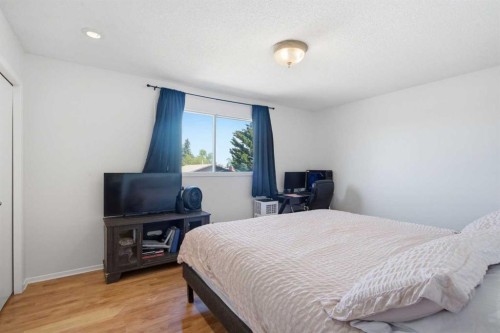 20 Berkshire Court Nw, Calgary, AB 